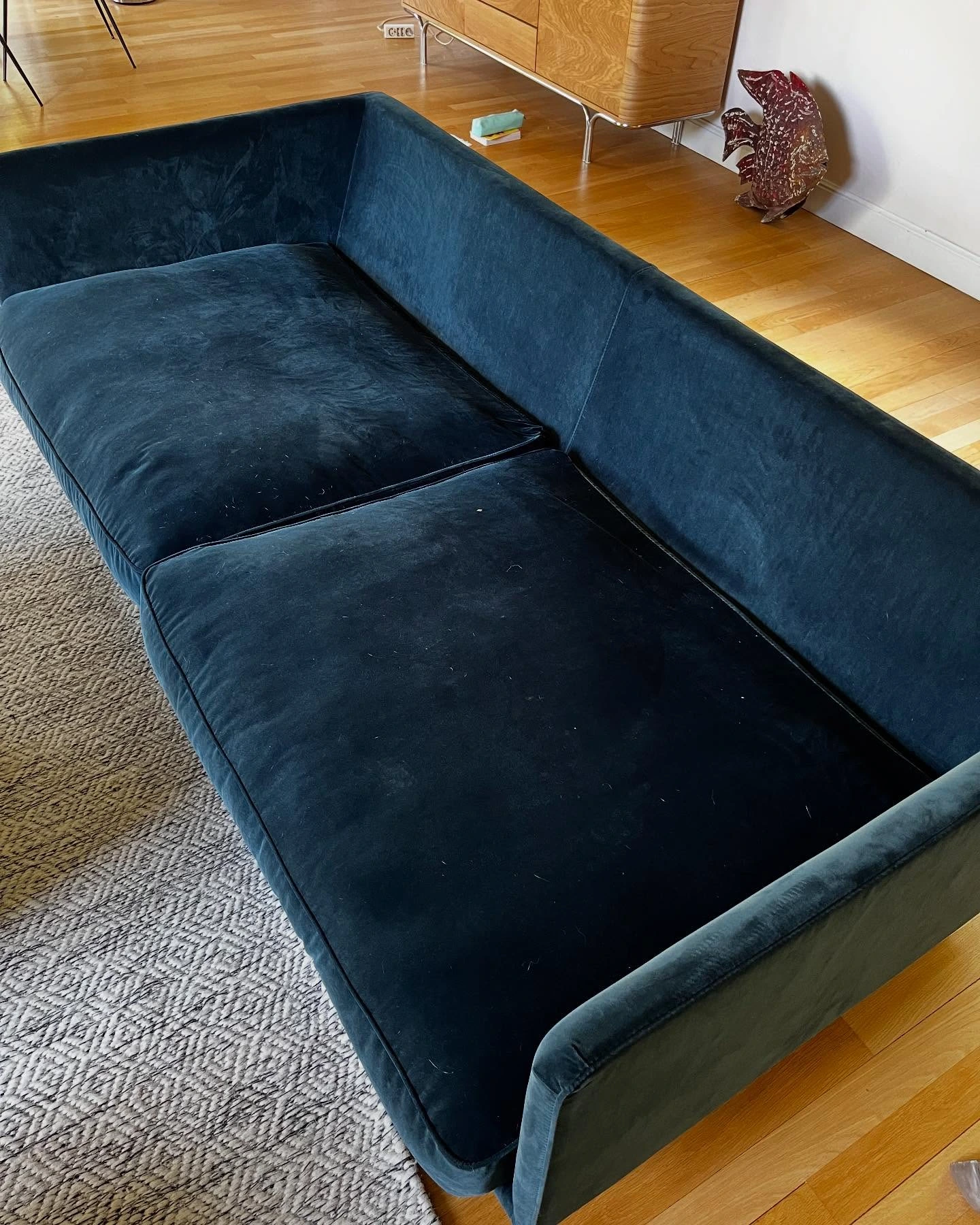 Nettoyage canapé bleu - Avant