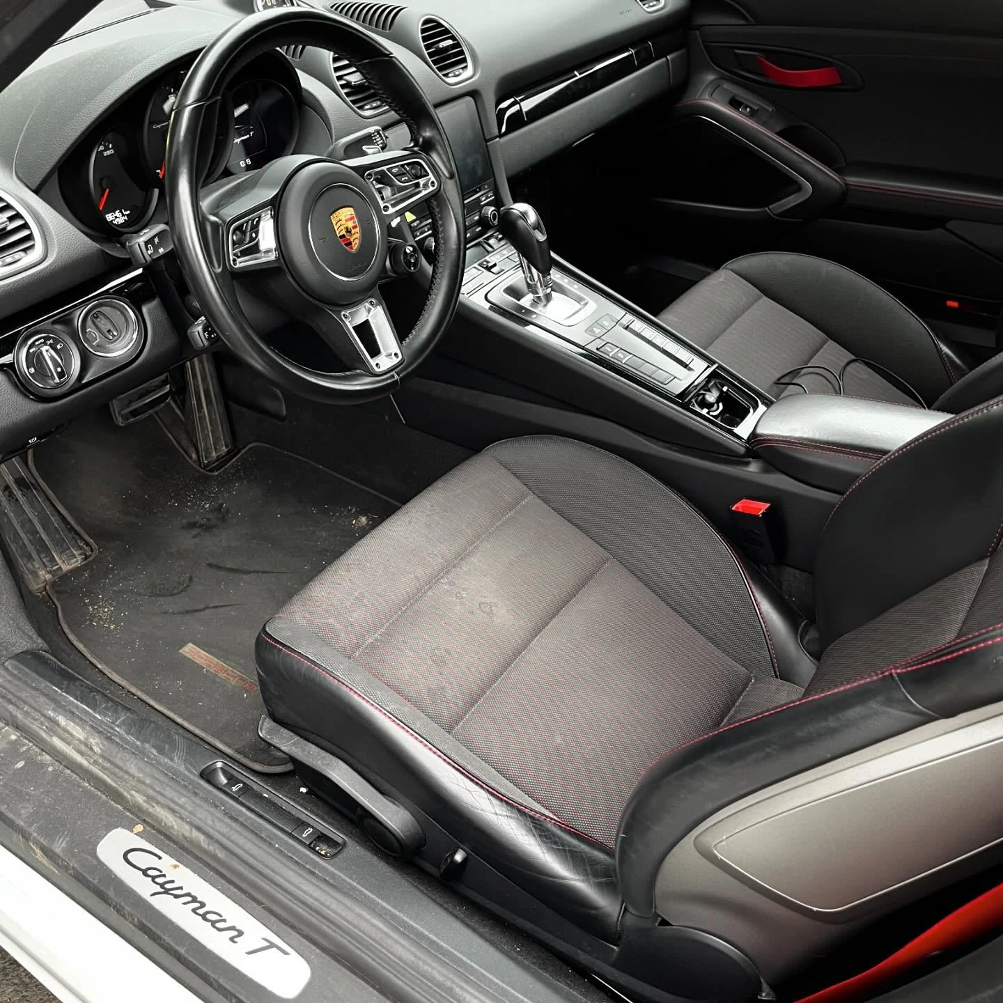 Nettoyage intérieur Porsche - Avant