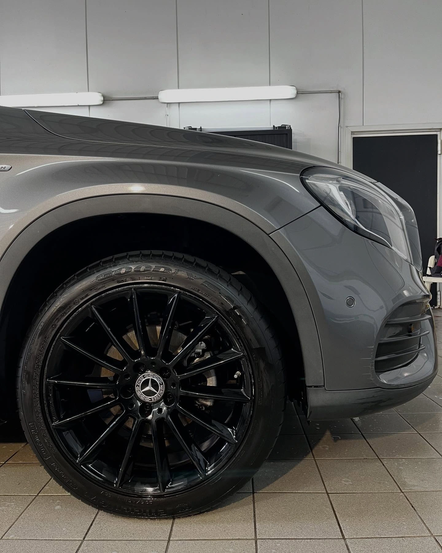 Nettoyage jantes grises - Après